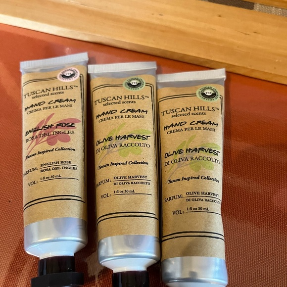 Tuscan Hills French Lavender Body Care Set with Cream and Gold Packaging - Picture 2 of 4